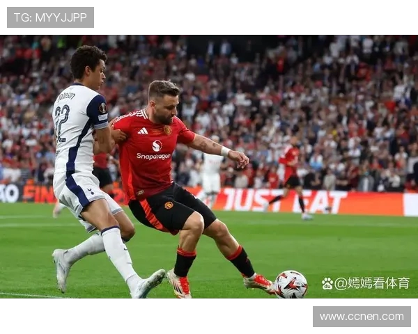 10米兰与曼联的巅峰对决谁能在欧战中笑到最后