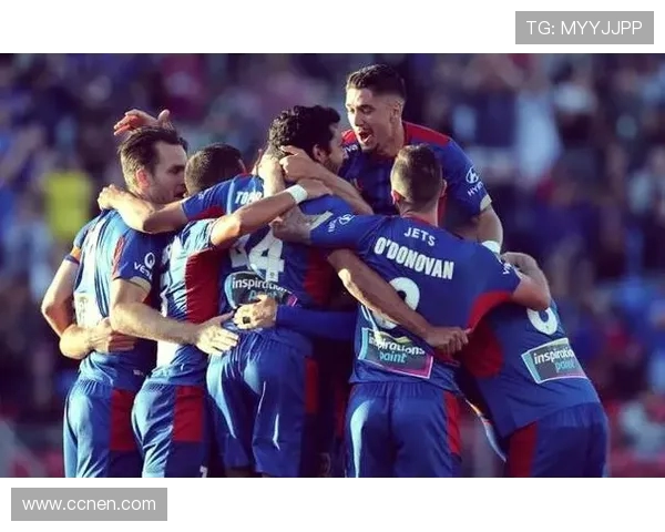 墨尔本胜利与首尔FC激战成和双方展现精彩足球对决