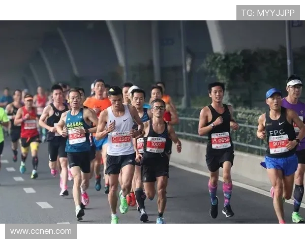 南京极限运动队在马拉松大满贯中的力量展现与精彩点评 南京极限运动队在马拉松大满贯中的力量展现与精彩点评